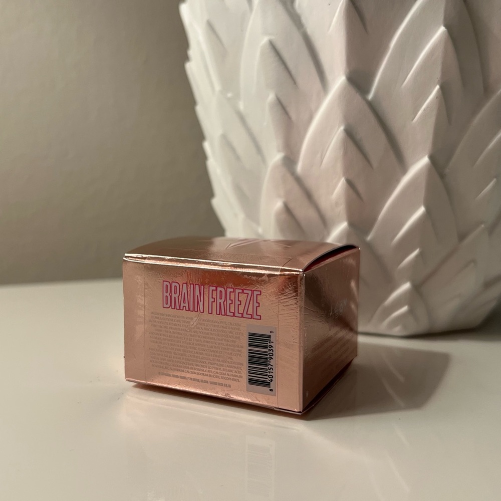 Brand New - Jeffree Star Eye Gloss Powder - Brain Freeze
